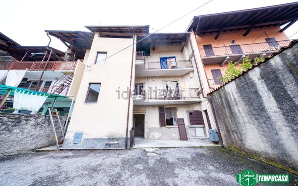 appartamento in vendita a Paruzzaro