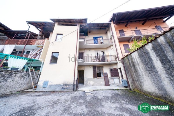 appartamento in vendita a Paruzzaro