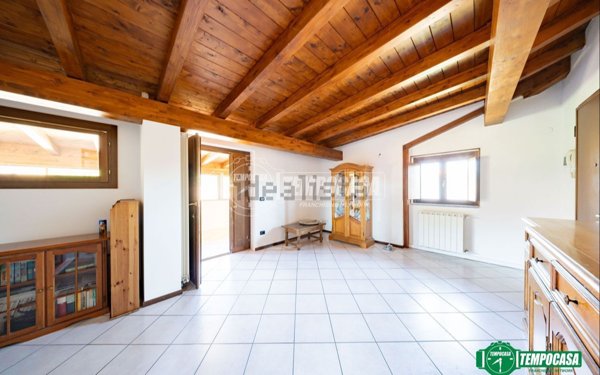 appartamento in vendita a Paruzzaro