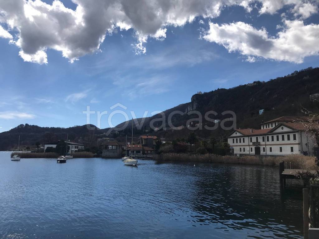 negozio in vendita a Pella