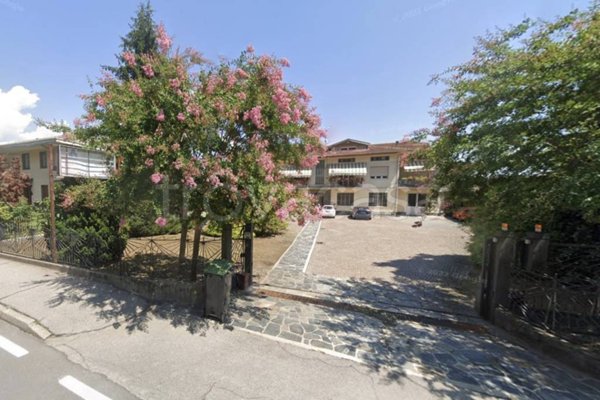 locale commerciale in vendita a Pella
