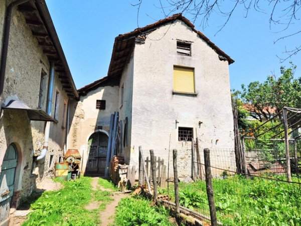 casa indipendente in vendita a Pettenasco in zona Crabbia