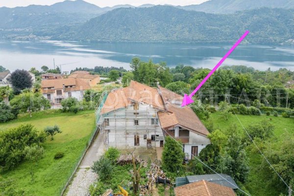 casa indipendente in vendita a Pettenasco in zona Pratolungo