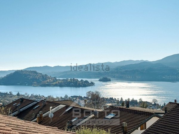 casa indipendente in vendita a Pettenasco in zona Pratolungo