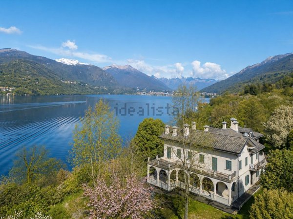 casa indipendente in vendita a Pettenasco in zona Crabbia