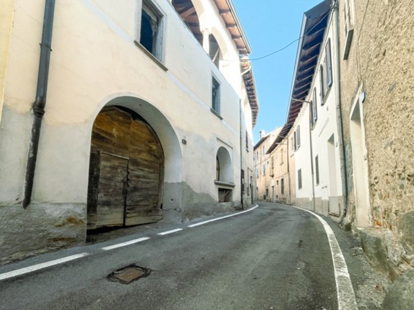 casale in vendita a Pogno