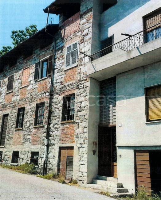 casa indipendente in vendita a Pogno