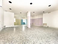 locale commerciale in vendita a Pogno