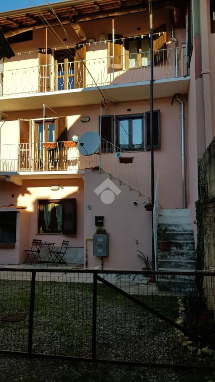 casa indipendente in vendita a Pombia