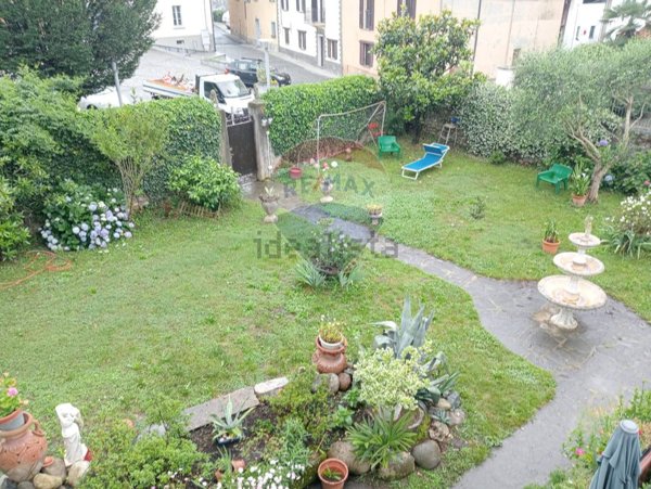 casa indipendente in vendita a Pombia