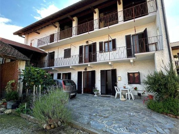 pentavano in vendita a Pombia