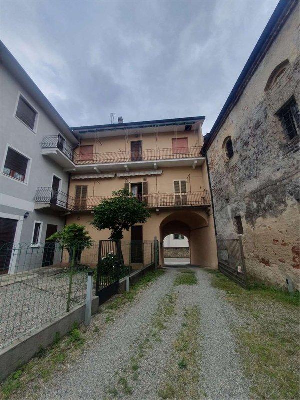 appartamento in vendita a Pombia