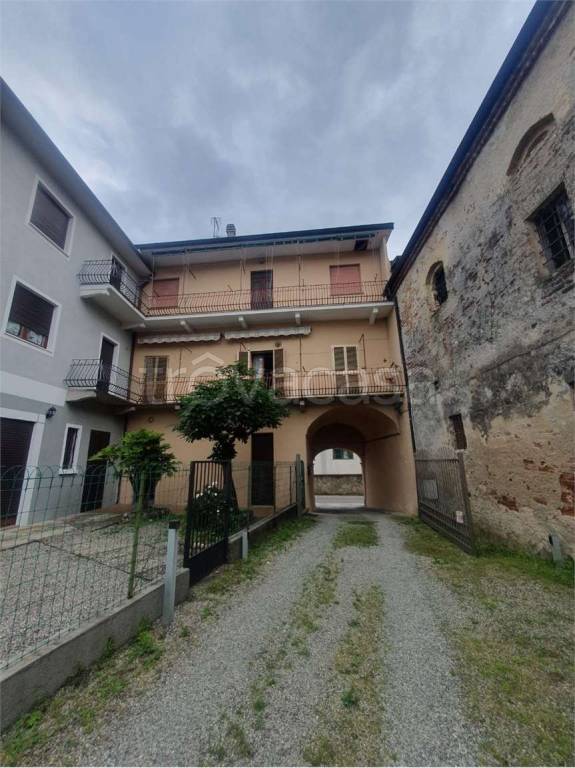 appartamento in vendita a Pombia