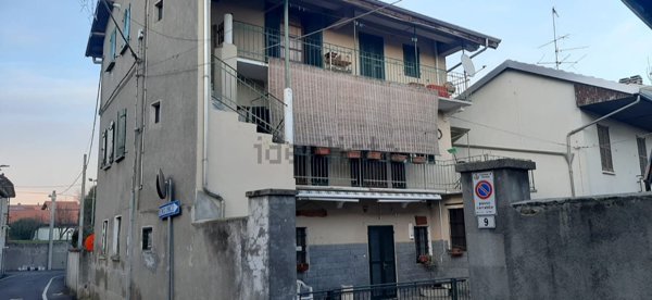 casa indipendente in vendita a Pombia