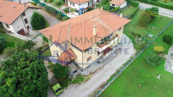 casa indipendente in vendita a Pombia