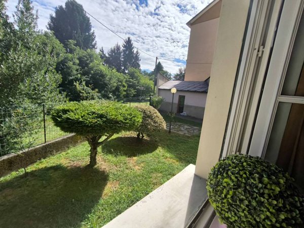 casa indipendente in vendita a Pombia