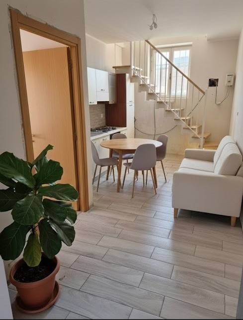 casa indipendente in vendita a Pombia