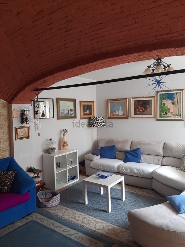 casa indipendente in vendita a Pombia