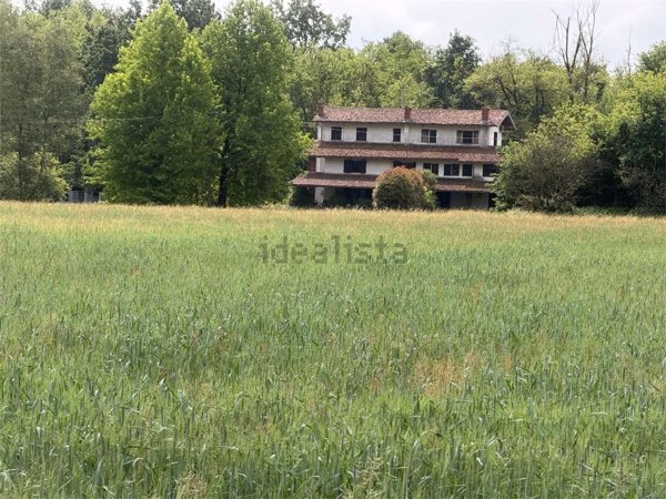 casa indipendente in vendita a Pombia