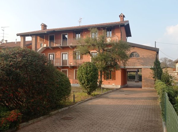 appartamento in vendita a Pombia