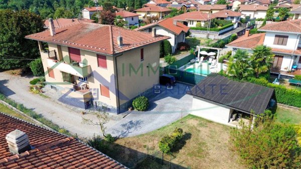 casa indipendente in vendita a Pombia