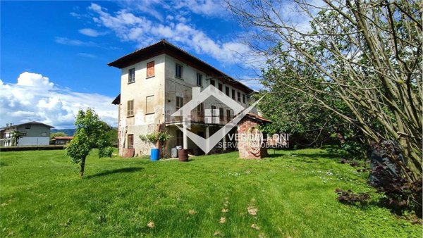ufficio in vendita a Prato Sesia