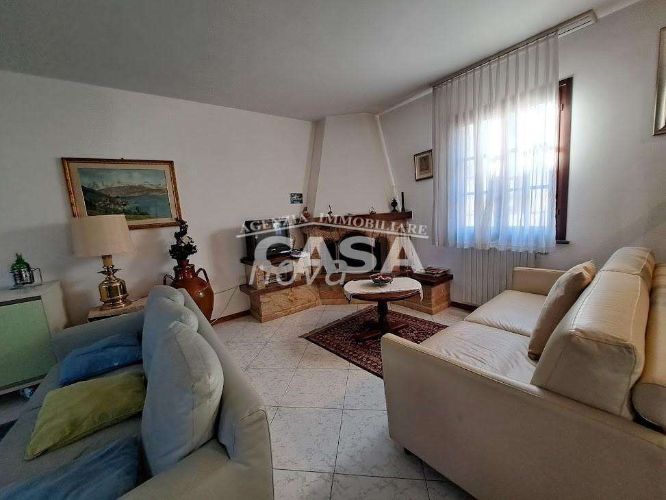 casa indipendente in vendita a Bientina