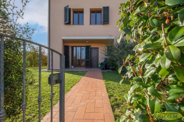 casa indipendente in vendita a Bientina