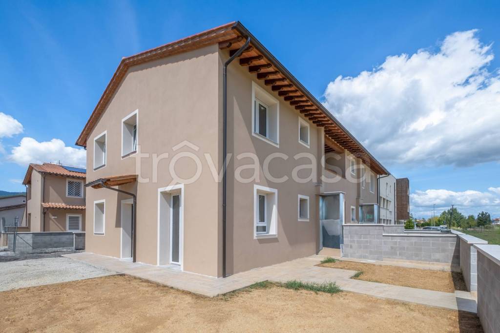 casa indipendente in vendita a Bientina
