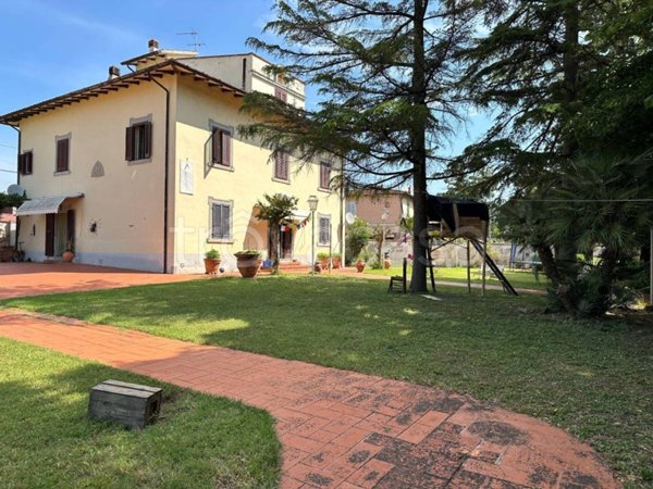casa indipendente in vendita a Bientina