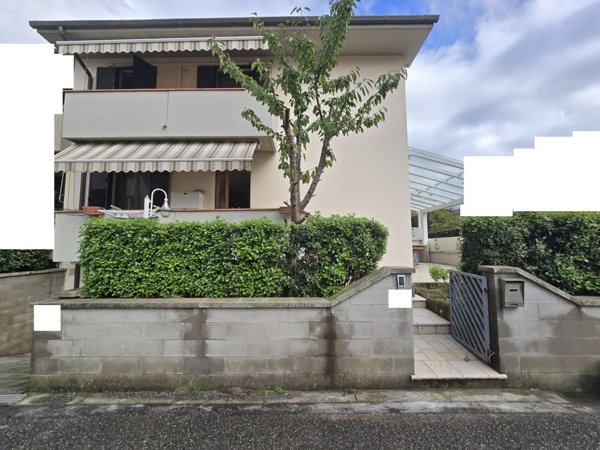 casa indipendente in vendita a Bientina