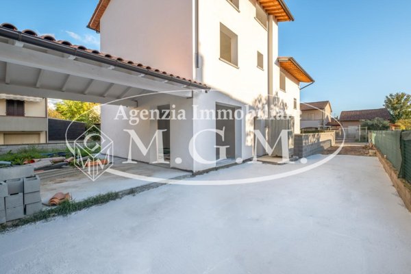 casa indipendente in vendita a Bientina