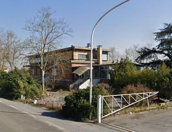 negozio in vendita a Bientina