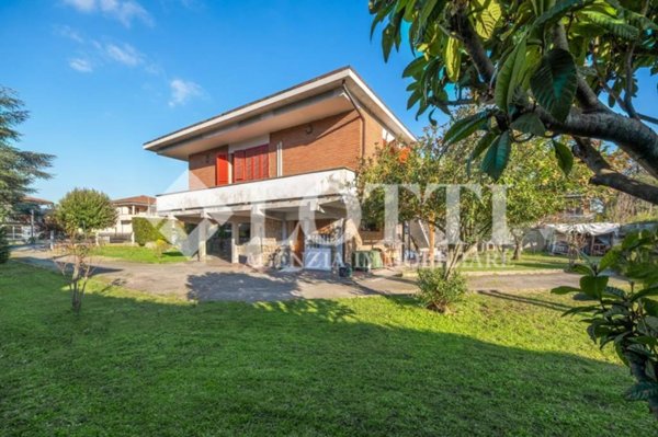 casa indipendente in vendita a Bientina