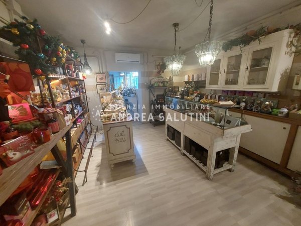 locale commerciale in vendita a Bientina