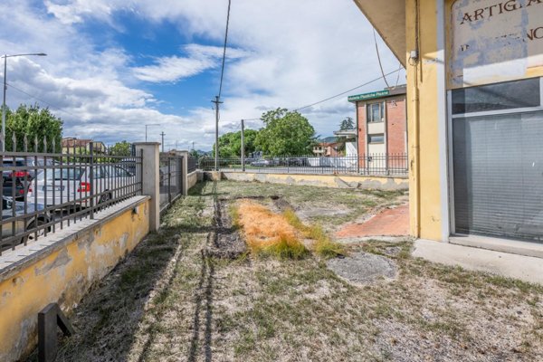 capannone in vendita a Bientina
