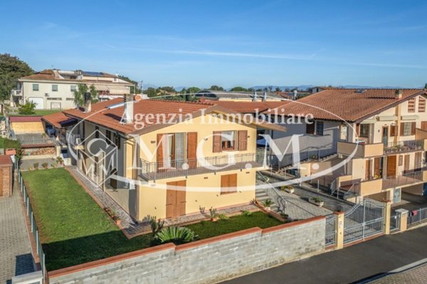 casa indipendente in vendita a Bientina in zona Quattro Strade