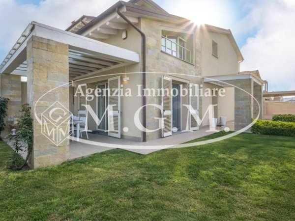 casa indipendente in vendita a Bientina