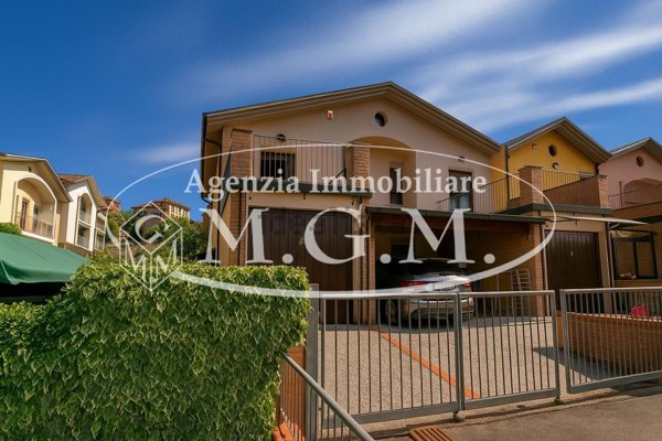 casa indipendente in vendita a Bientina