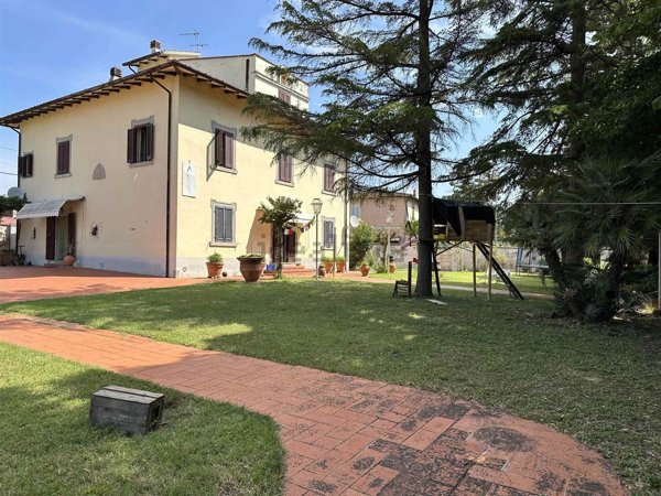 casa indipendente in vendita a Bientina