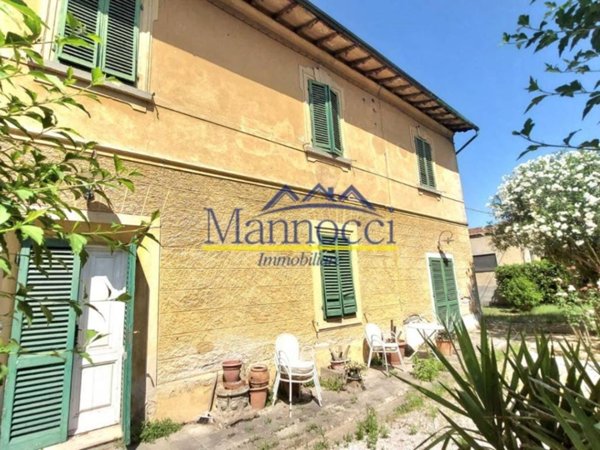 casa semindipendente in vendita a Bientina