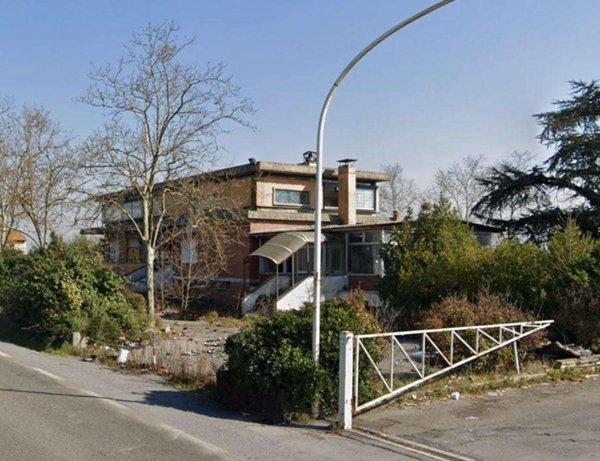 negozio in vendita a Bientina