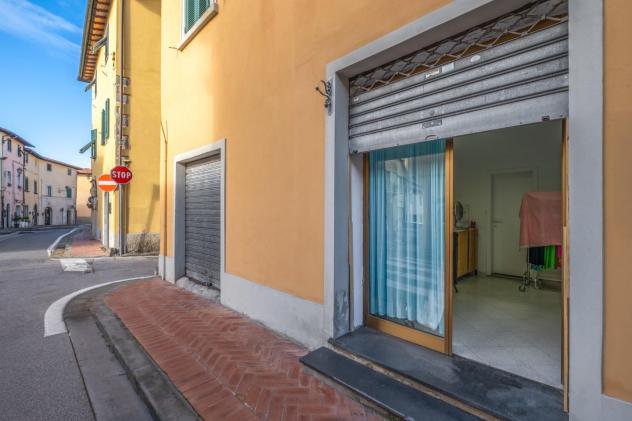 negozio in vendita a Bientina