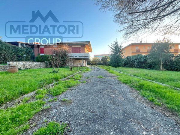 casa indipendente in vendita a Bientina