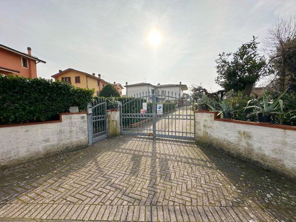 casa indipendente in vendita a Bientina