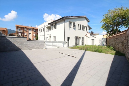 casa indipendente in vendita a Bientina
