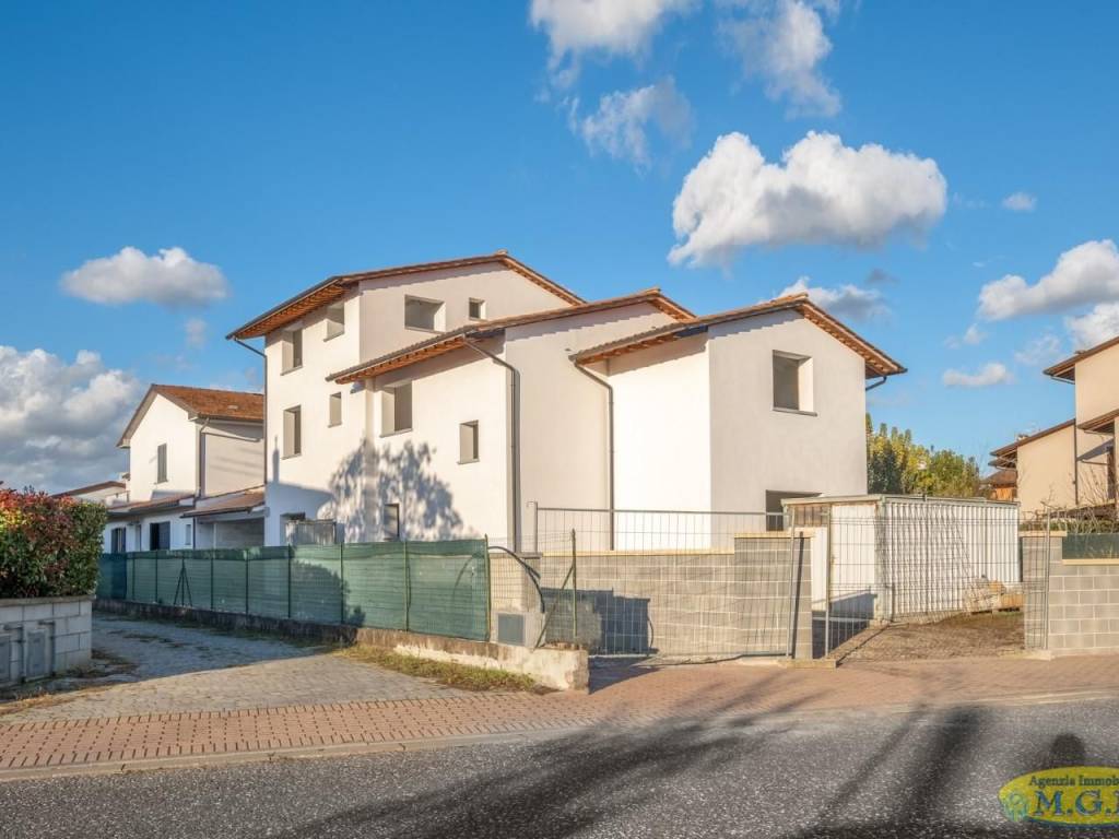 casa indipendente in vendita a Bientina