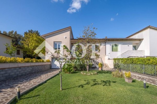 casa indipendente in vendita a Bientina