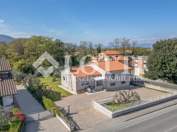 casa indipendente in vendita a Bientina in zona Quattro Strade