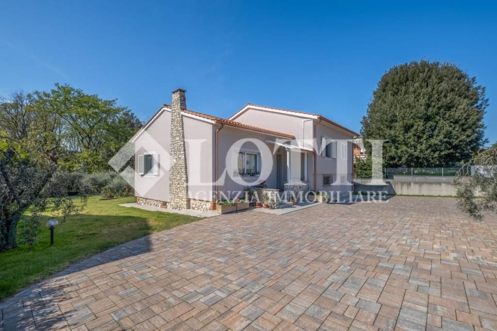 casa indipendente in vendita a Bientina in zona Quattro Strade